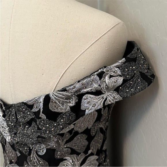 NEW JOVANI BLACK SILVER GUNMETAL BEADED OFF SHOULDER COCKTAIL DRESS - Picture 9 of 13